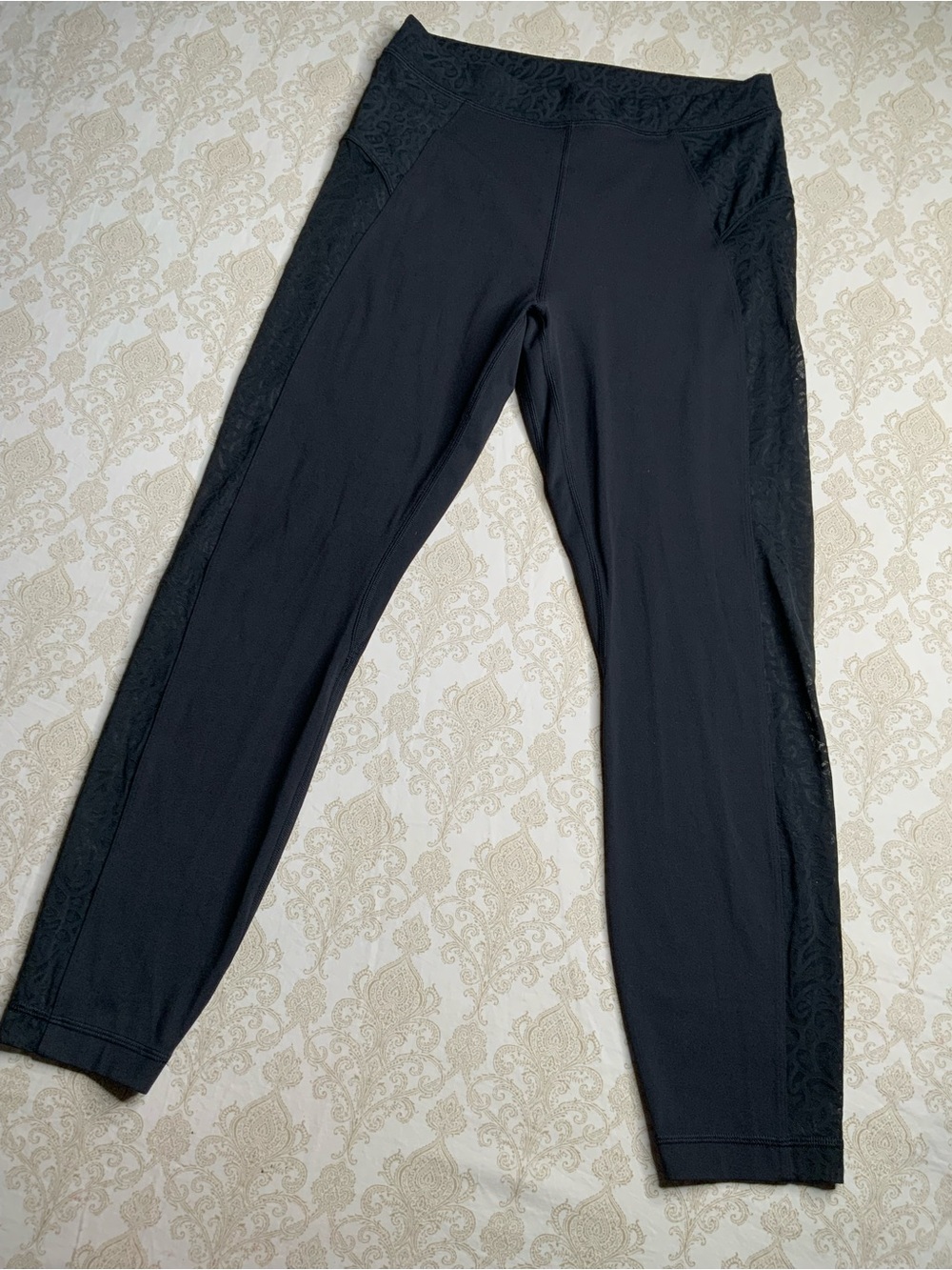 Lululemon High Rise Lace Jacquard Sheer Panel Leggings Size 8 Black